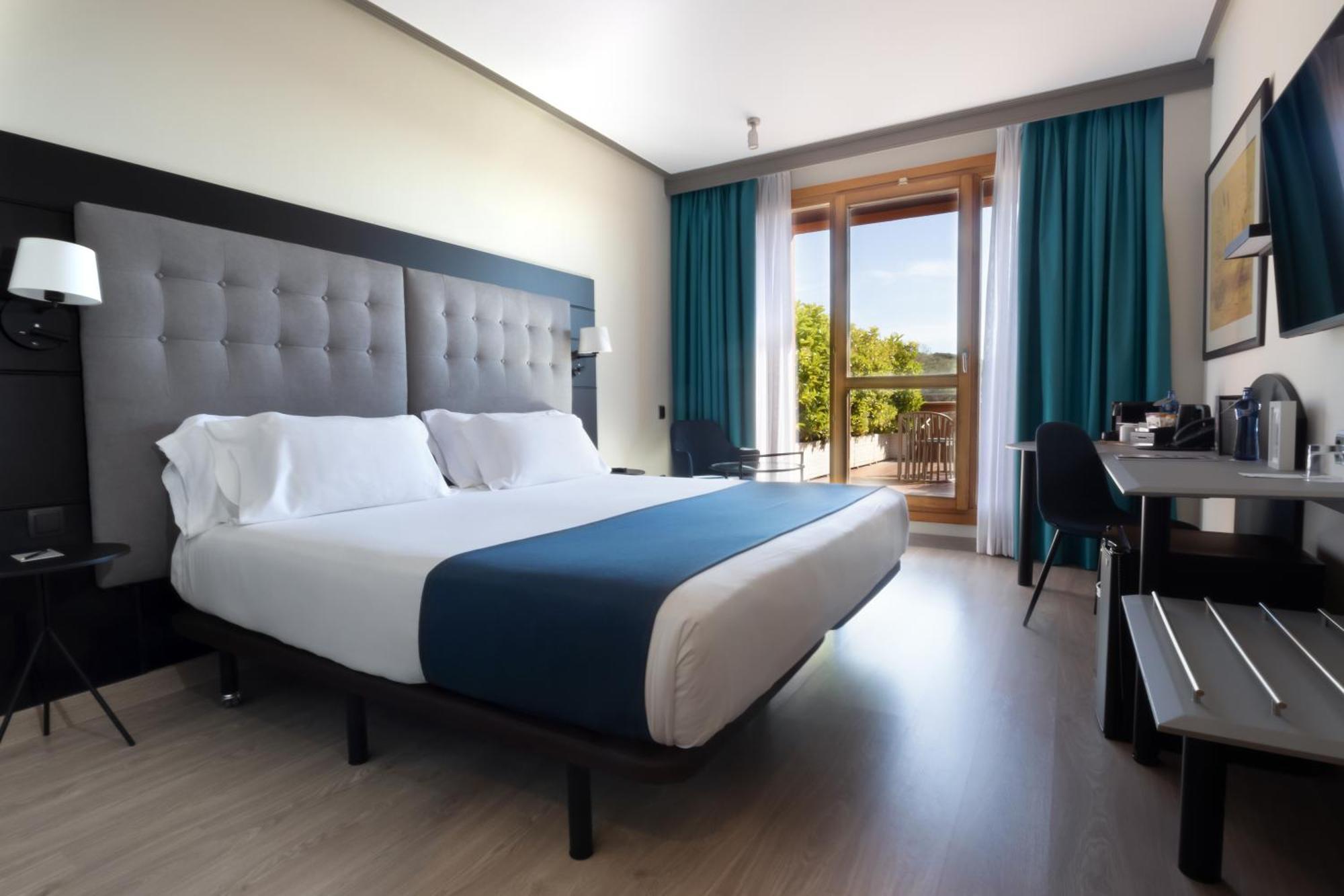 Superior Double or Twin Room Terrace,1698850096:JPEG