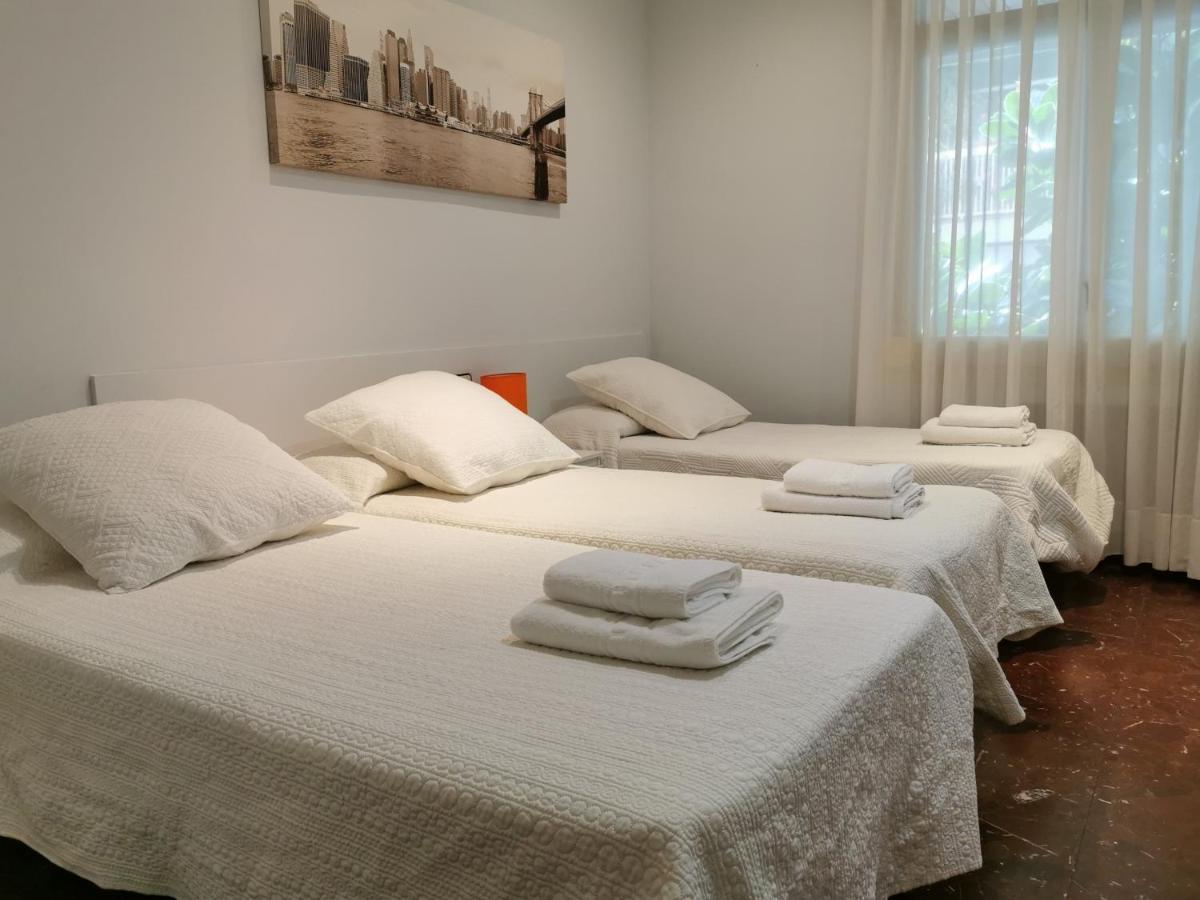Doppel-/Zweibettzimmer mit Stadtblick